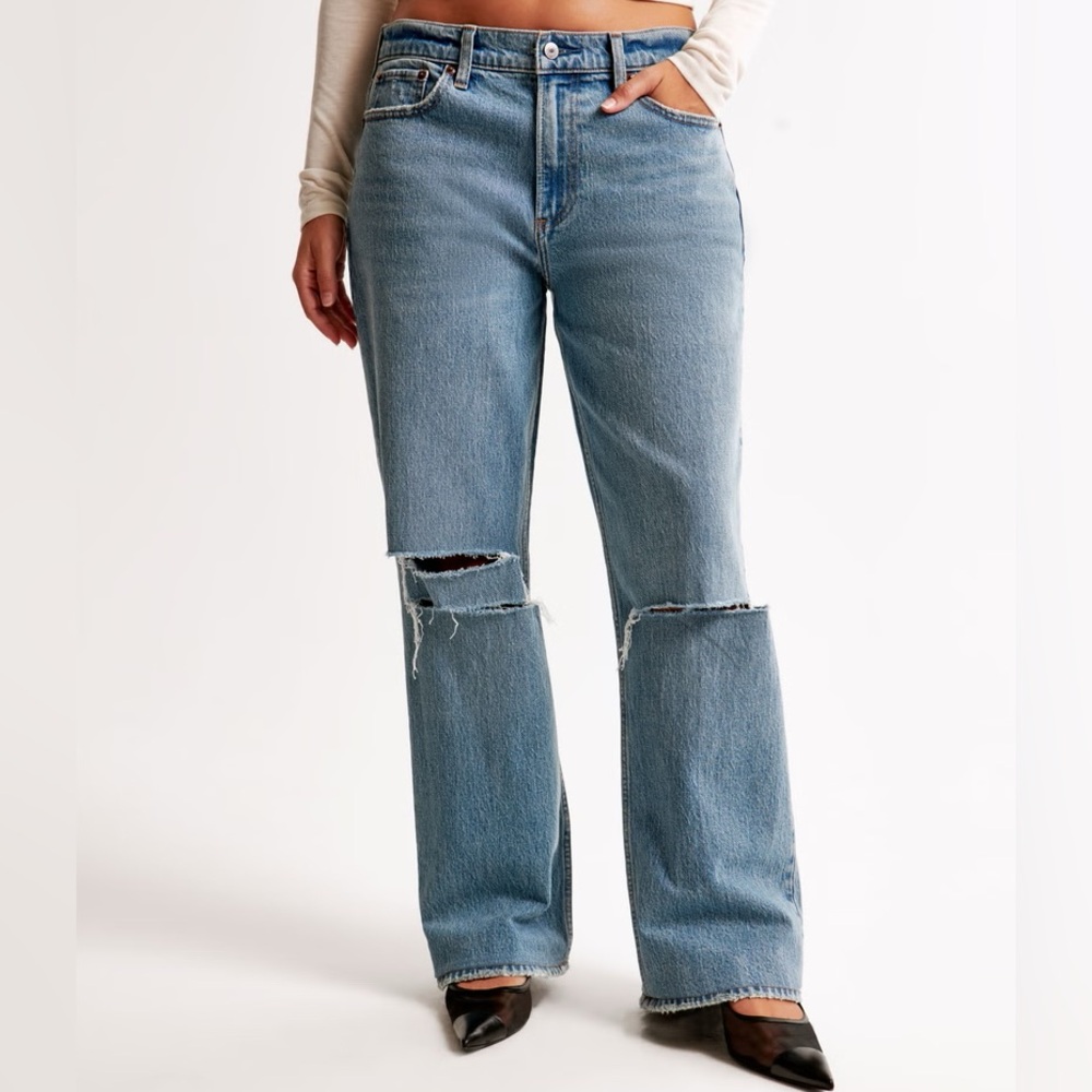 Abercrombie & Fitch Curve Love Low Rise Baggy (size 26)